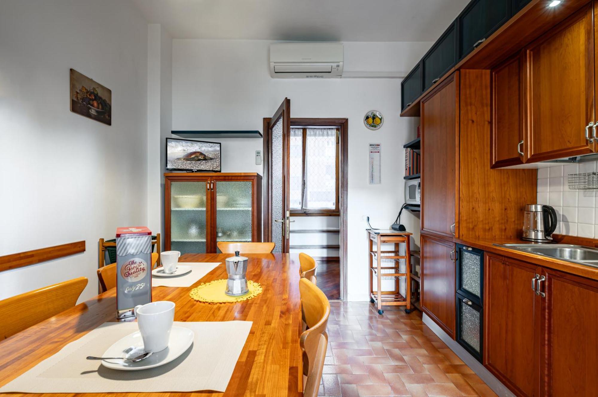 Visarno & Roomy Flat X6 With Parking Appartamento Firenze